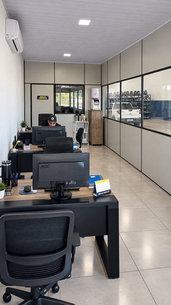 Área interna — Omarabá Distribuidora de Autopeças — foto 4